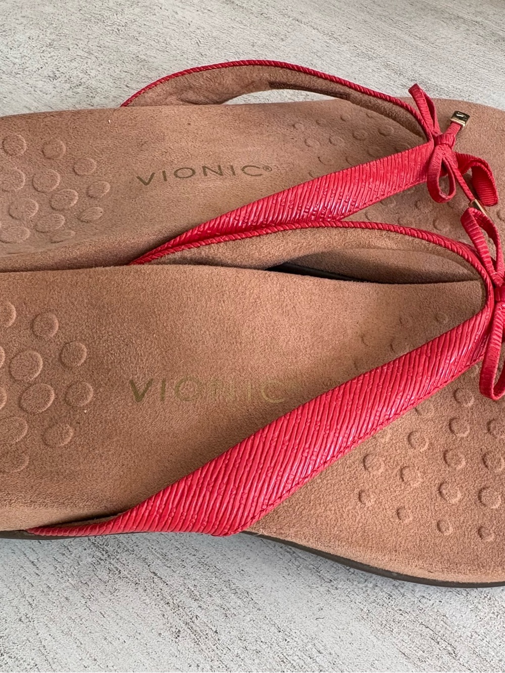 Vionic Red Bow Strap Women's Sandals - Picture 2 of 4